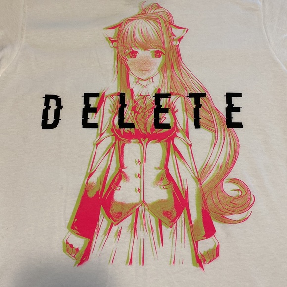 Doki Doki short sleeve T-shirt ~ size small - Picture 2 of 4